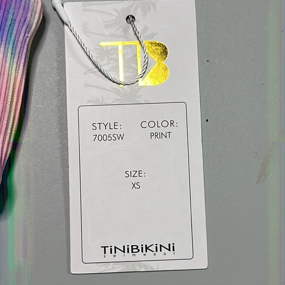 Tinibikini Swimwear bikini top. Adjustable straps. Size XS. NWT - Picture 2 of 8